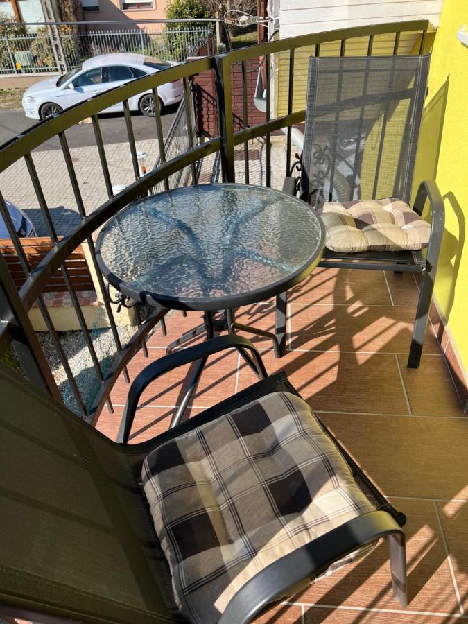 Csikos Apartman Gyenesdiás Exteriér fotografie