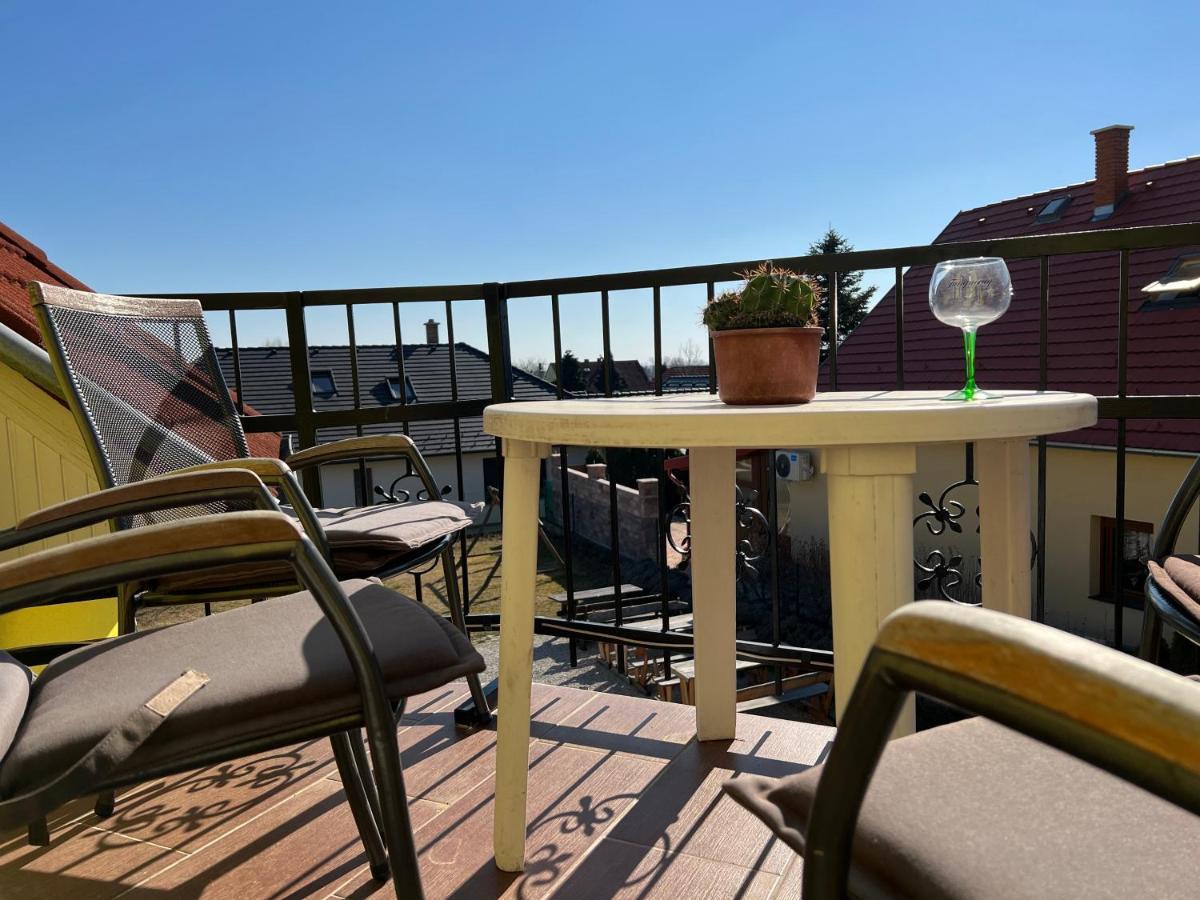 Csikos Apartman Gyenesdiás Exteriér fotografie