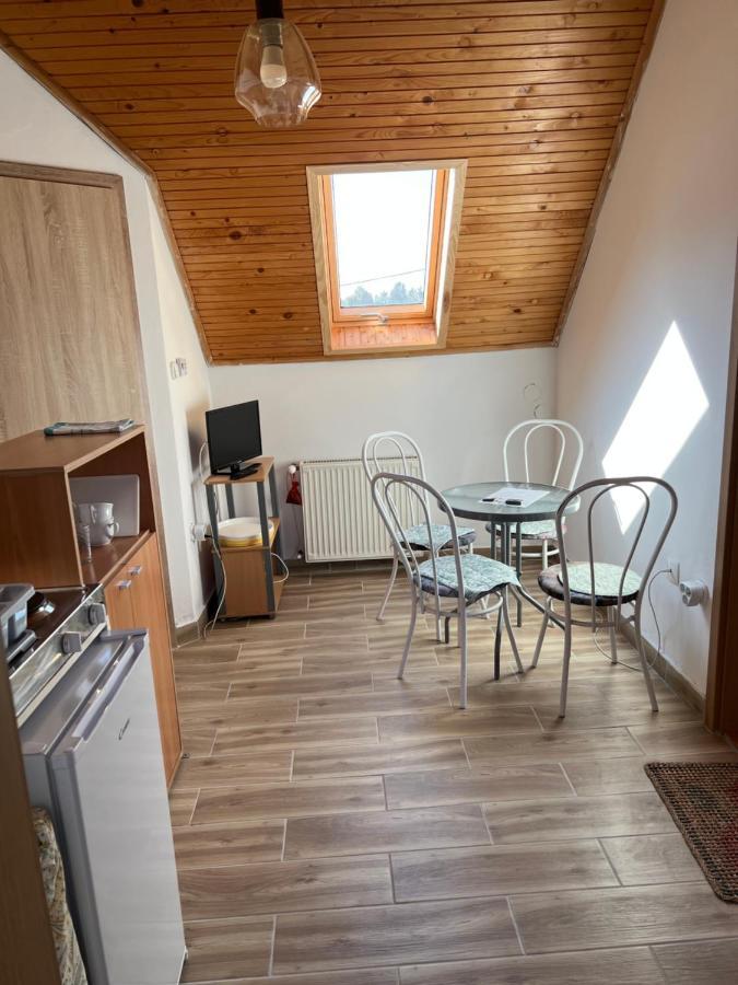 Csikos Apartman Gyenesdiás Exteriér fotografie