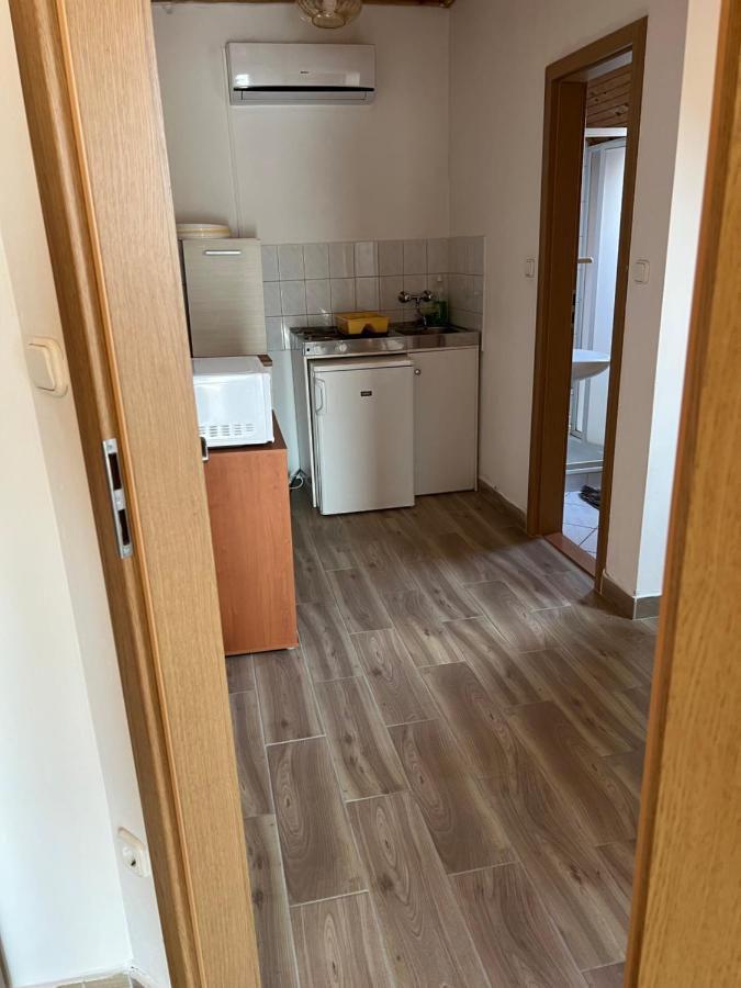 Csikos Apartman Gyenesdiás Exteriér fotografie